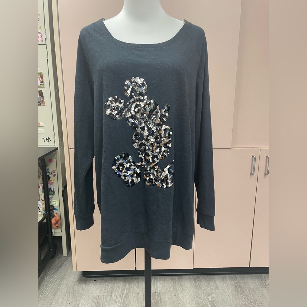 Disney Parks women's black pullover sweatshirt with a sequined Mickey Mouse 1X